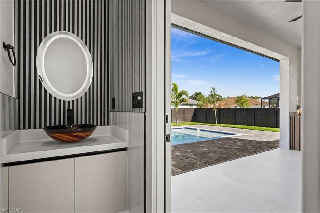 Image 32 of property listing at 2519 18Th PL, Cape Coral, FL 33993