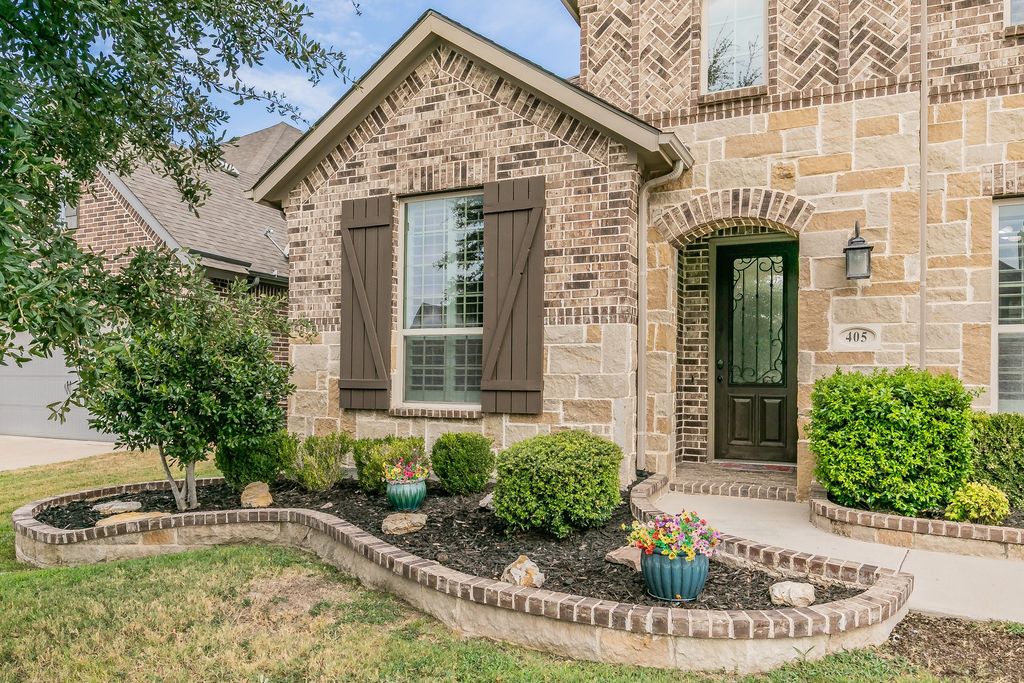 405 Marbrook Court, Fort Worth, TX 76131 — photo 2