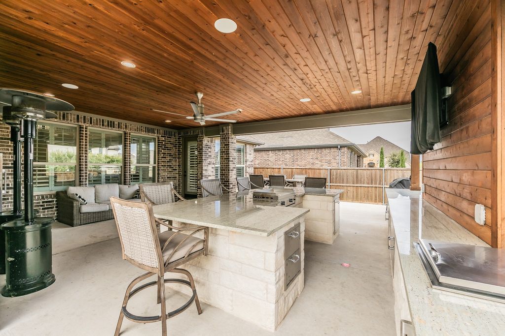405 Marbrook Court, Fort Worth, TX 76131 — photo 3
