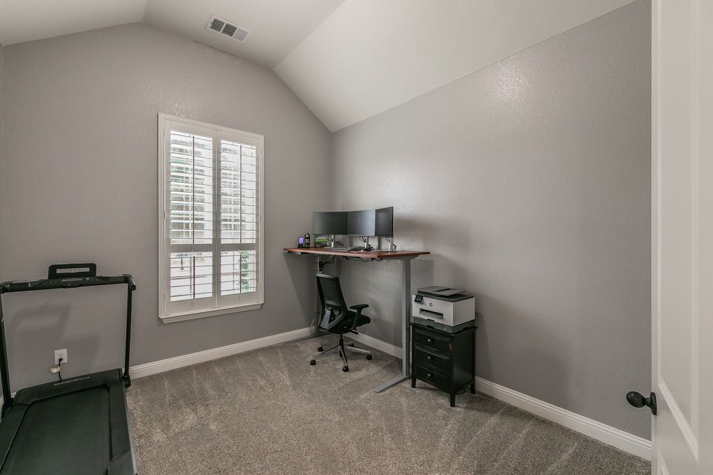 405 Marbrook Court, Fort Worth, TX 76131 — photo 5