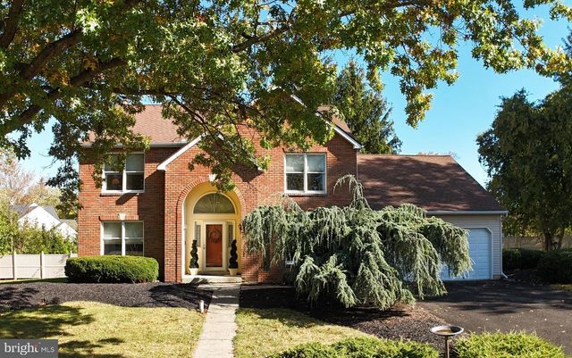 2801 DENBEIGH DR, Hatfield, PA 19440