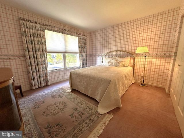 2801 DENBEIGH DR, Hatfield, PA 19440