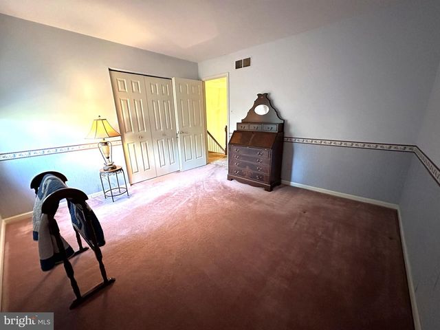 2801 DENBEIGH DR, Hatfield, PA 19440