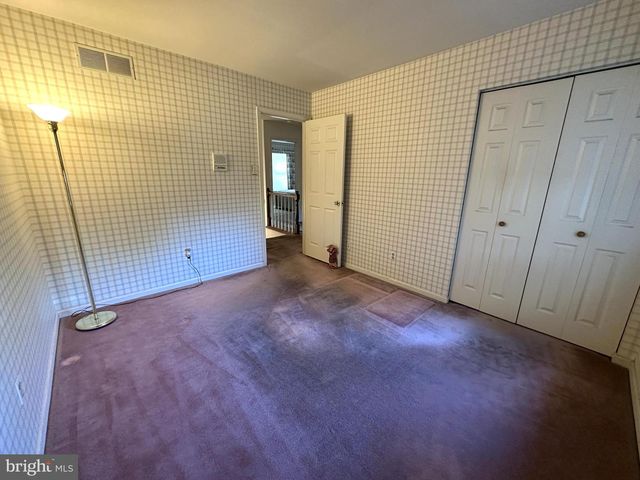 2801 DENBEIGH DR, Hatfield, PA 19440