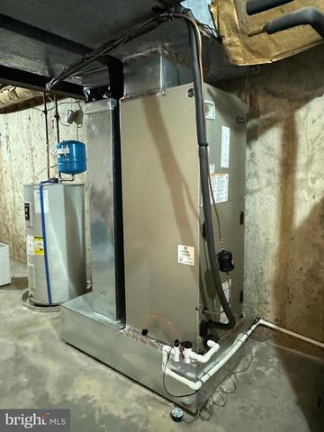 2801 DENBEIGH DR, Hatfield, PA 19440