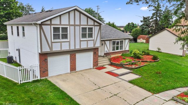 114 Wren Court, Glendale Heights, IL 60139