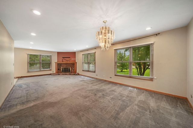 114 Wren Court, Glendale Heights, IL 60139