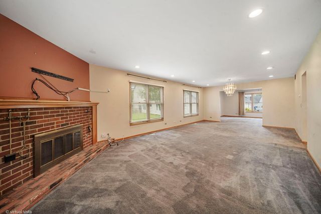 114 Wren Court, Glendale Heights, IL 60139