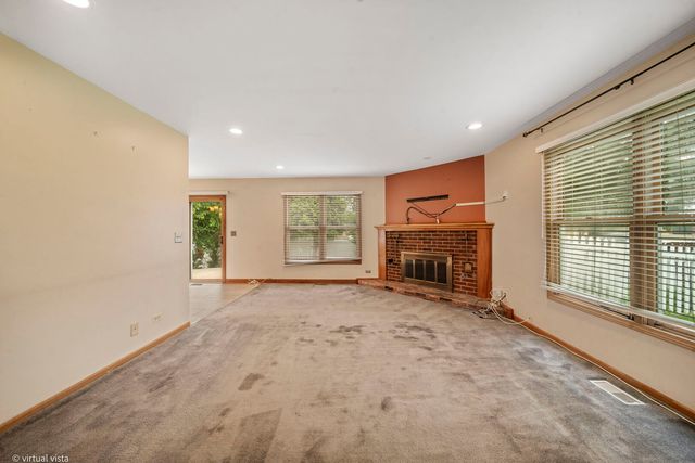 114 Wren Court, Glendale Heights, IL 60139