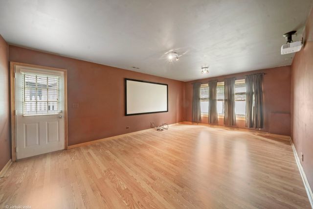114 Wren Court, Glendale Heights, IL 60139