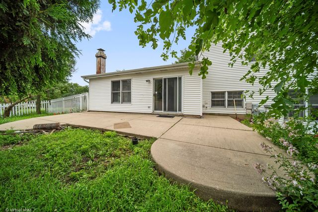 114 Wren Court, Glendale Heights, IL 60139