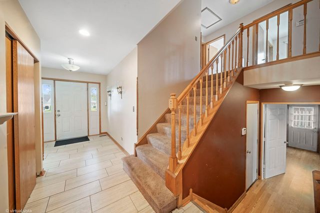 114 Wren Court, Glendale Heights, IL 60139