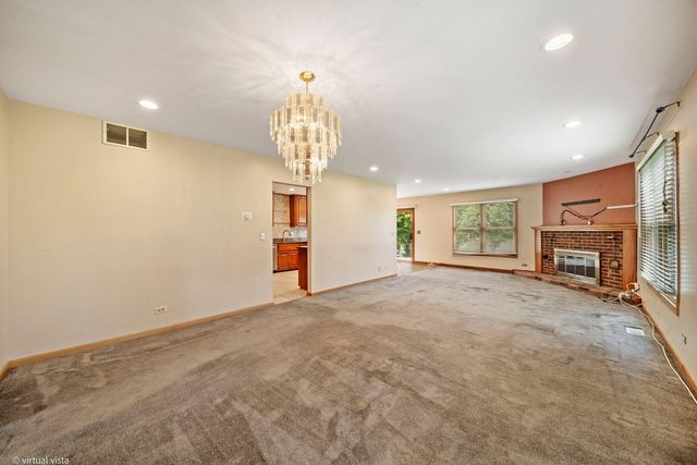 114 Wren Court, Glendale Heights, IL 60139