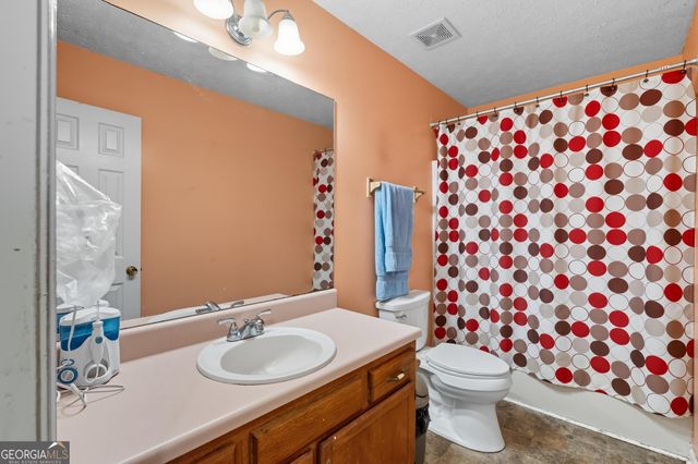 220 Daileys Plantation Drive, Mcdonough, GA 30253