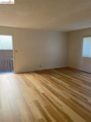 708 Solano Ave B, Albany, CA 94706