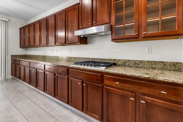 307 Noble Dr, Merced, CA 95348