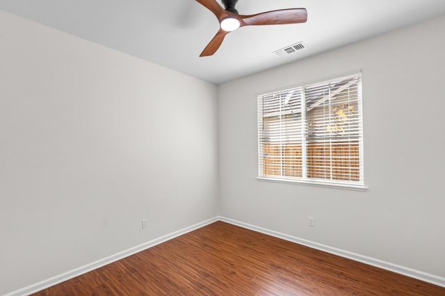 307 Noble Dr, Merced, CA 95348