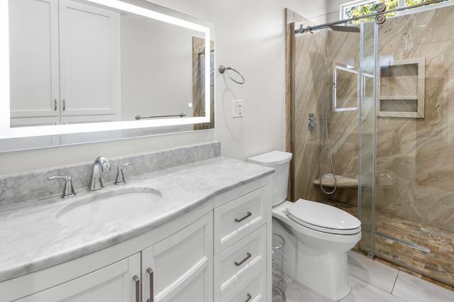 307 Noble Dr, Merced, CA 95348