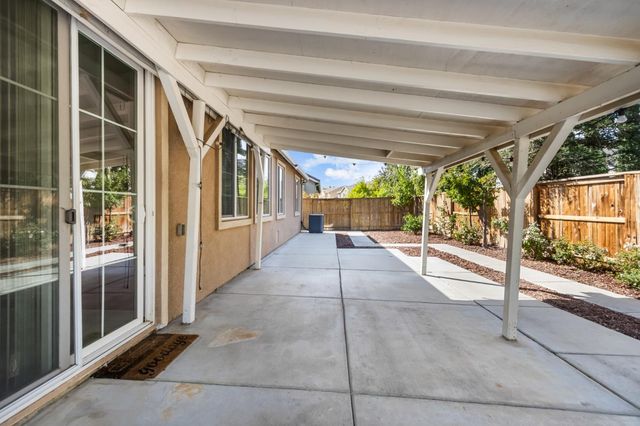 307 Noble Dr, Merced, CA 95348