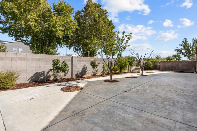 307 Noble Dr, Merced, CA 95348