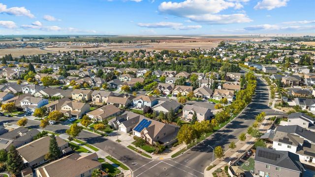 307 Noble Dr, Merced, CA 95348