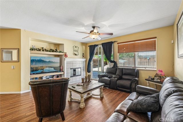 13572 Kitty Hawk, Victorville, CA 92392