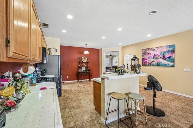 13572 Kitty Hawk, Victorville, CA 92392