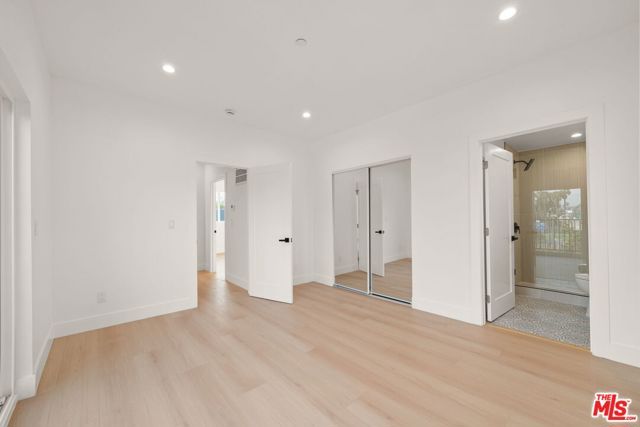 913 N Hobart Boulevard 2, Los Angeles, CA 90029