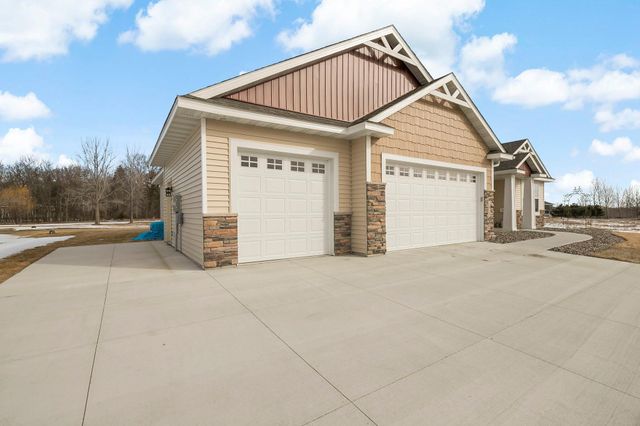 1013 Birch Avenue NE, Montgomery, MN 56069