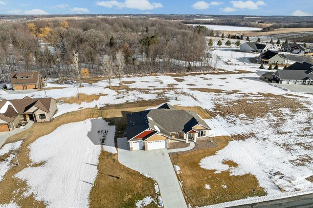 1013 Birch Avenue NE, Montgomery, MN 56069