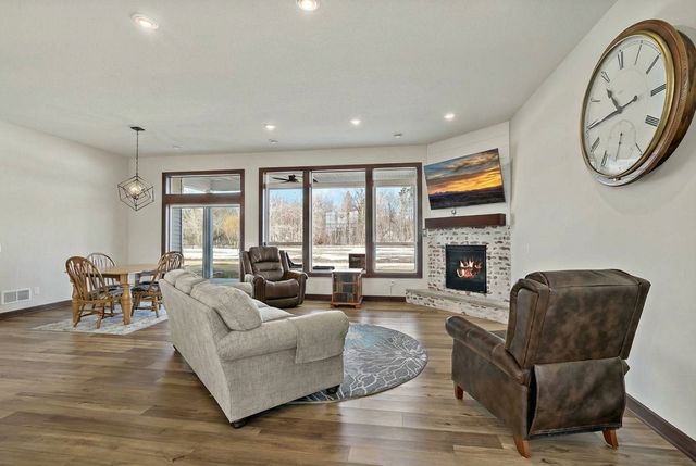 1013 Birch Avenue NE, Montgomery, MN 56069