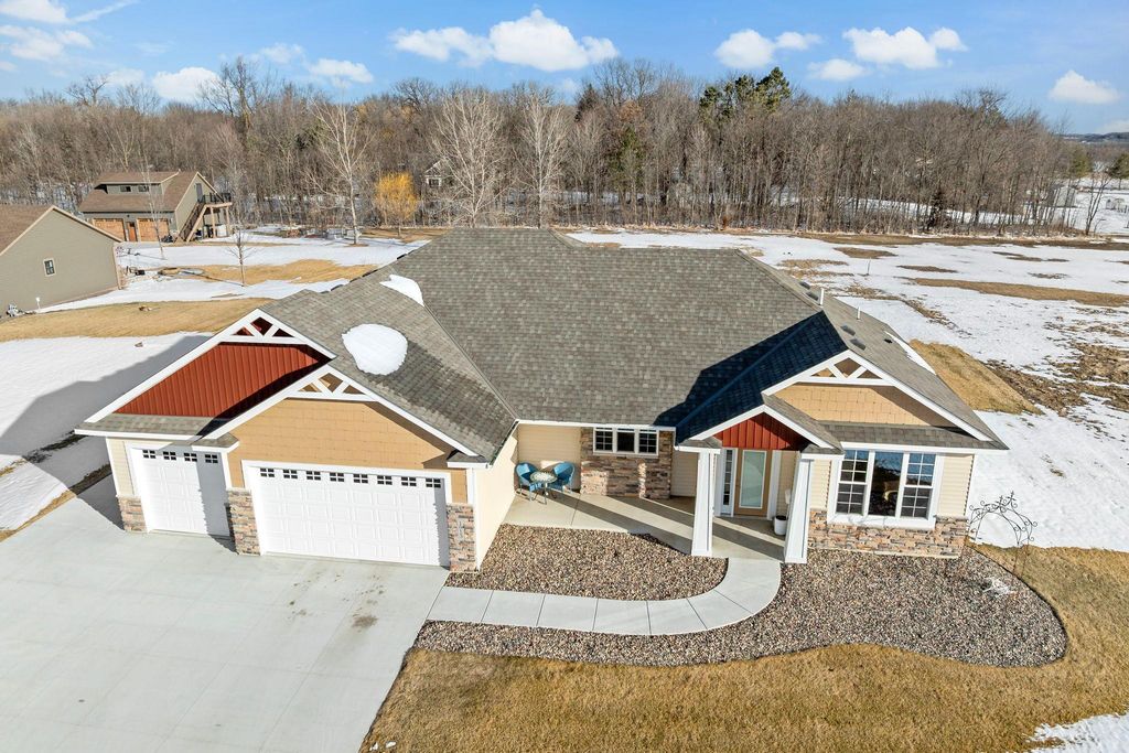 1013 Birch Avenue NE, Montgomery, MN 56069