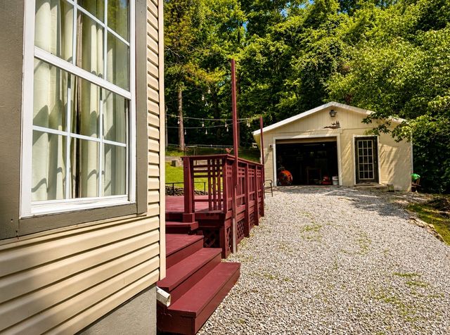 206 Gunter Ridge Rd, Pulaski, TN 38478