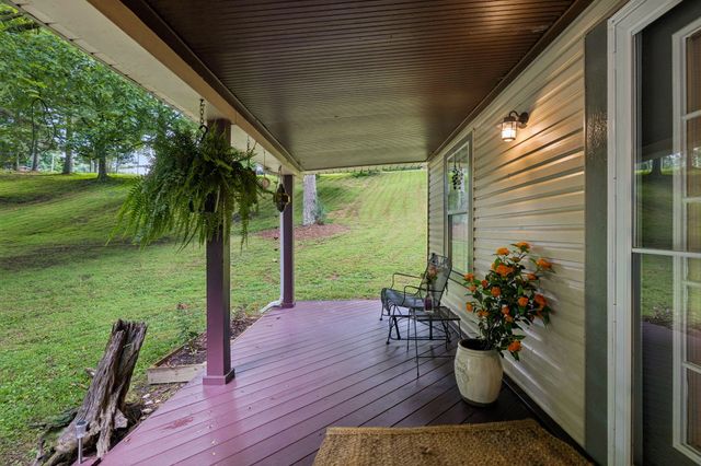 206 Gunter Ridge Rd, Pulaski, TN 38478