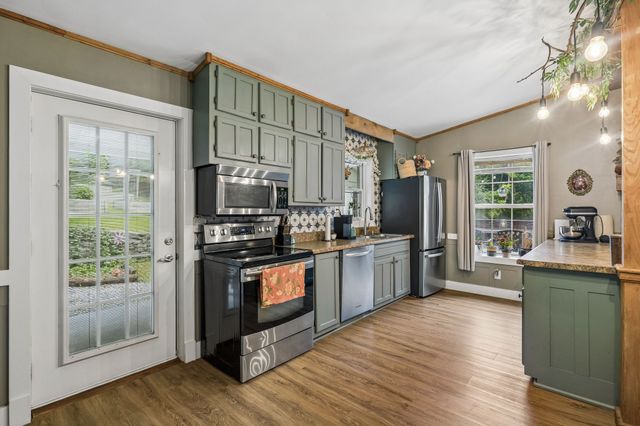 206 Gunter Ridge Rd, Pulaski, TN 38478