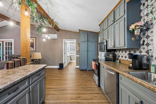 206 Gunter Ridge Rd, Pulaski, TN 38478