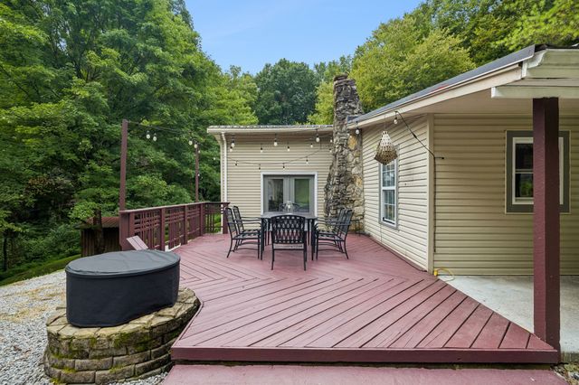 206 Gunter Ridge Rd, Pulaski, TN 38478