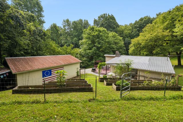 206 Gunter Ridge Rd, Pulaski, TN 38478