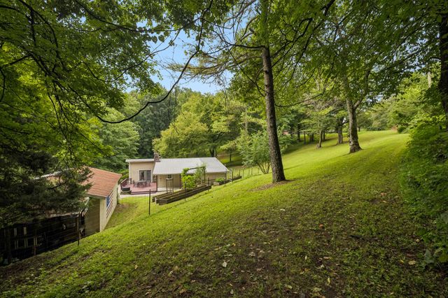 206 Gunter Ridge Rd, Pulaski, TN 38478