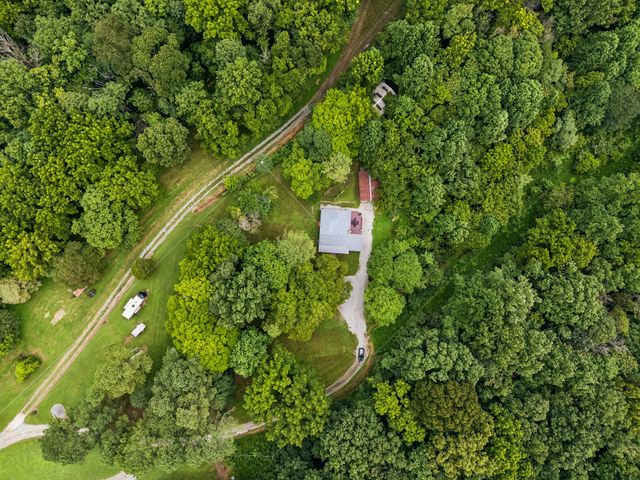 206 Gunter Ridge Rd, Pulaski, TN 38478