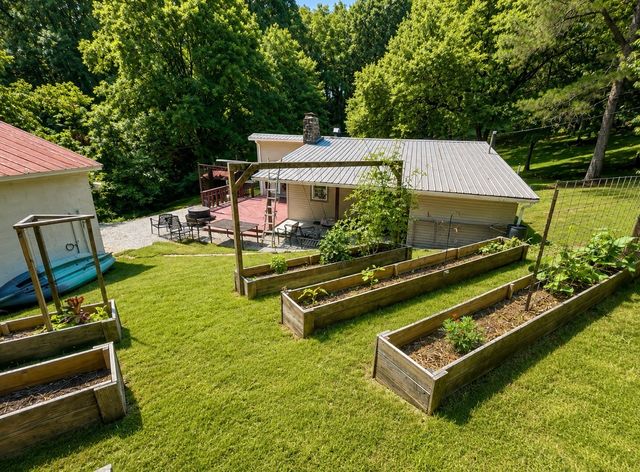 206 Gunter Ridge Rd, Pulaski, TN 38478