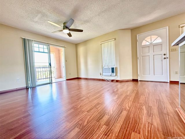 94-870 Lumiauau Street N204, Waipahu, HI 96797