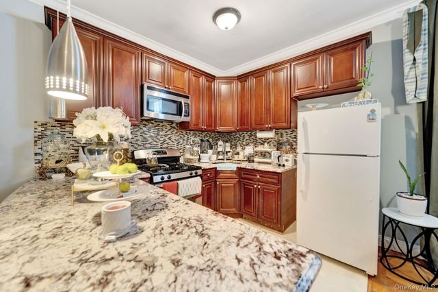 296 Arlington Avenue, Brooklyn, NY 11208