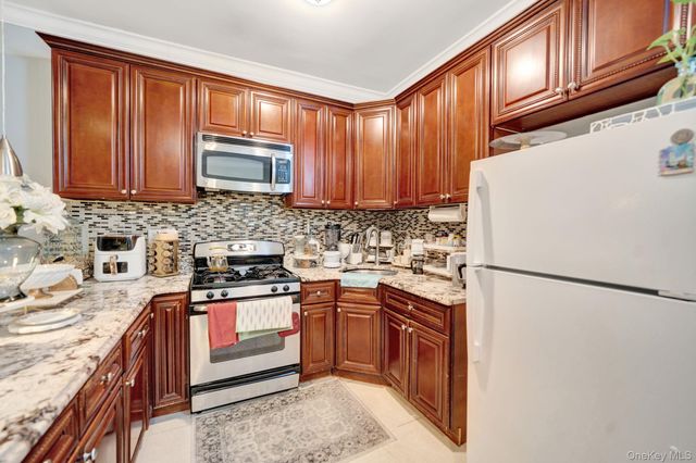 296 Arlington Avenue, Brooklyn, NY 11208