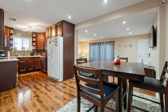 9645 S Harlem Avenue 1H, Chicago Ridge, IL 60415