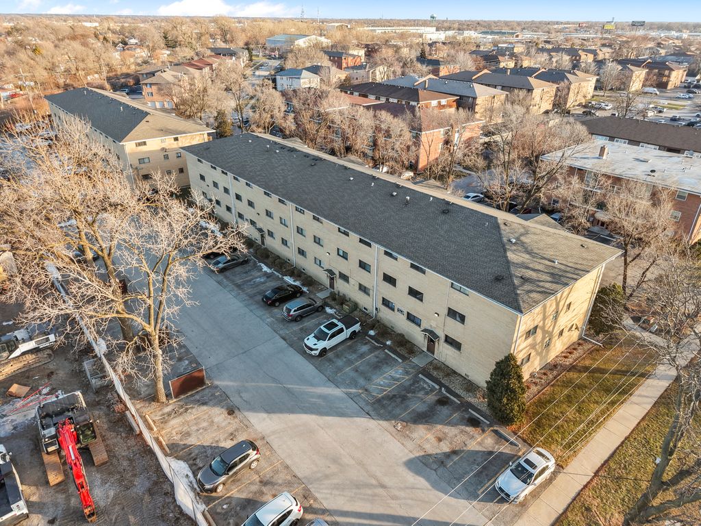 9645 S Harlem Avenue 1H, Chicago Ridge, IL 60415