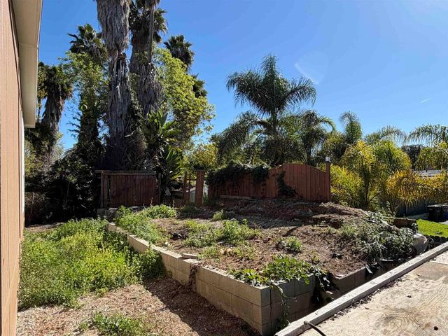 2907 S Santa Fe Avenue 3, San Marcos, CA 92078