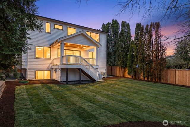 6223 43rd Avenue NE, Seattle, WA 98115