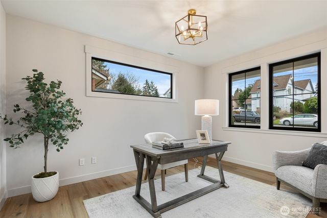 6223 43rd Avenue NE, Seattle, WA 98115