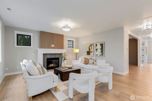 6223 43rd Avenue NE, Seattle, WA 98115